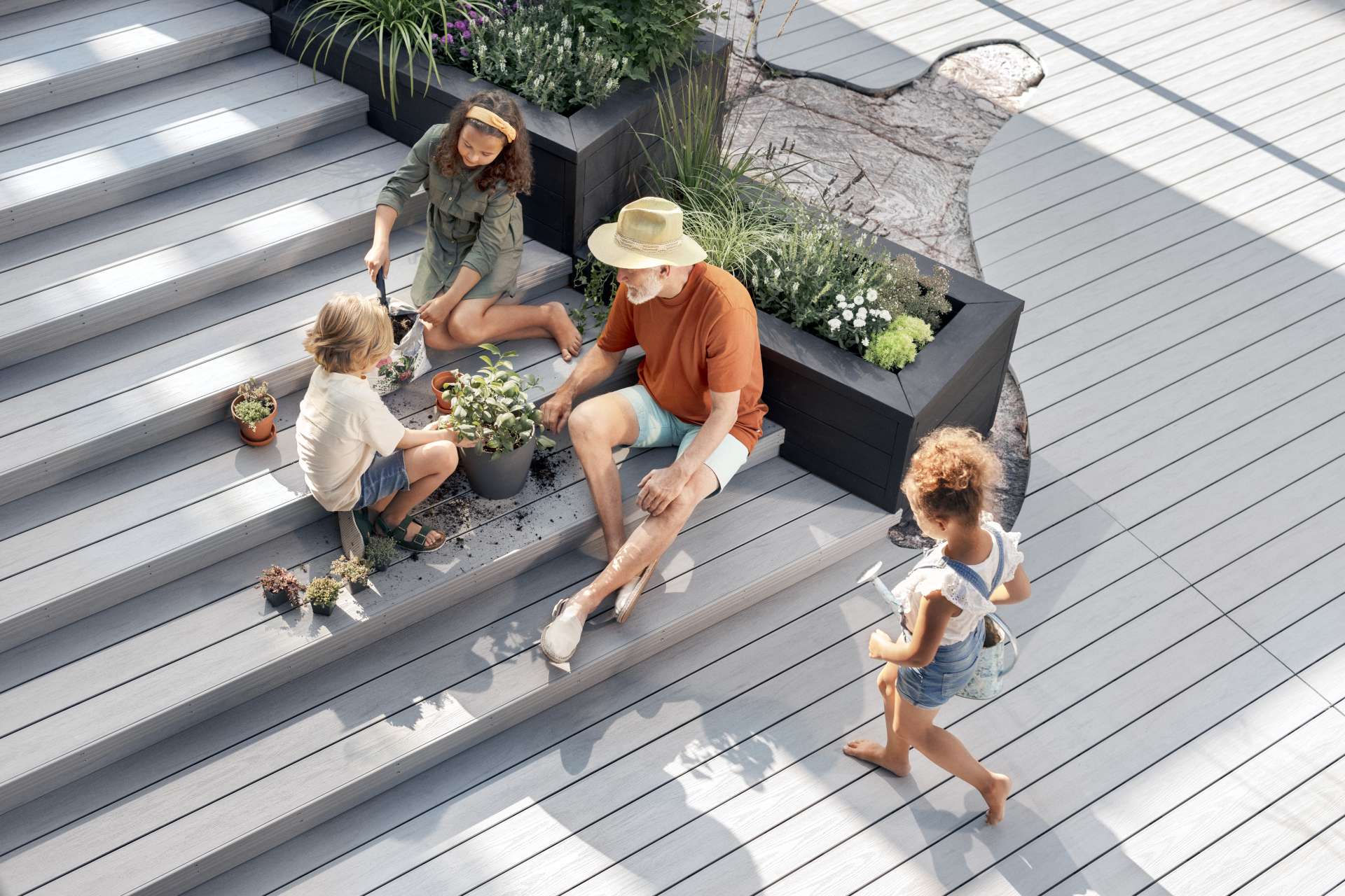Evolución de los decks: de la madera al WPC y a los decks co-extruidos